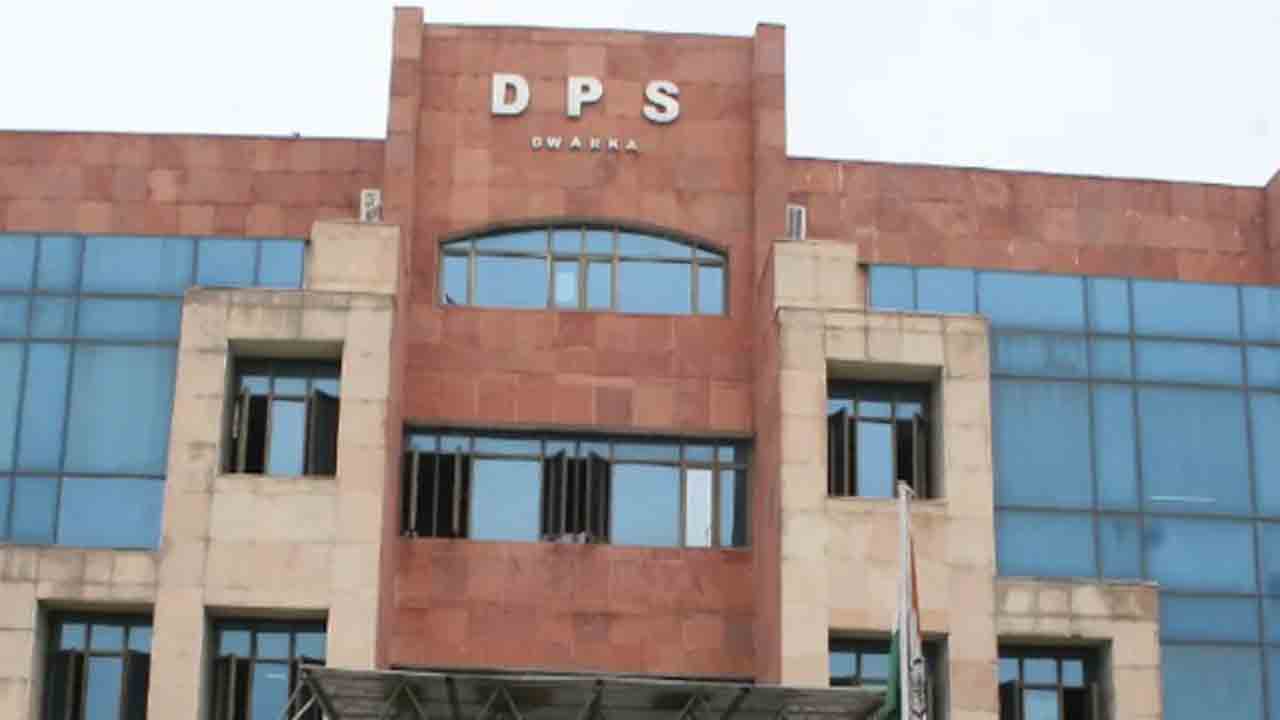 DPS Dwarka | ఫీజు వివాదంపై వెనక్కి తగ్గిన ఢిల్లీ పబ్లిక్‌ స్కూల్‌.. 32 మంది విద్యార్థుల సస్పెన్షన్‌ రద్దు