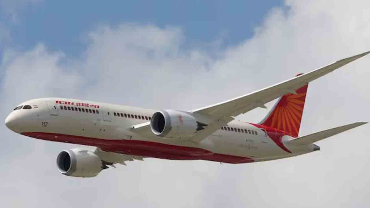 రెండు డ్రీమ్‌ లైనర్‌ విమానాల్లో సాంకేతిక సమస్య