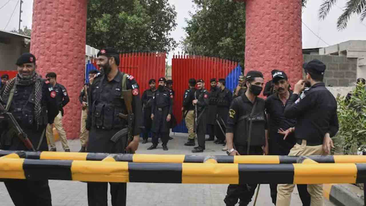 Earthquakes | 48 గంటల్లో 21 సార్లు కంపించిన భూమి.. ప్రమాదం పొంచి ఉందా..?