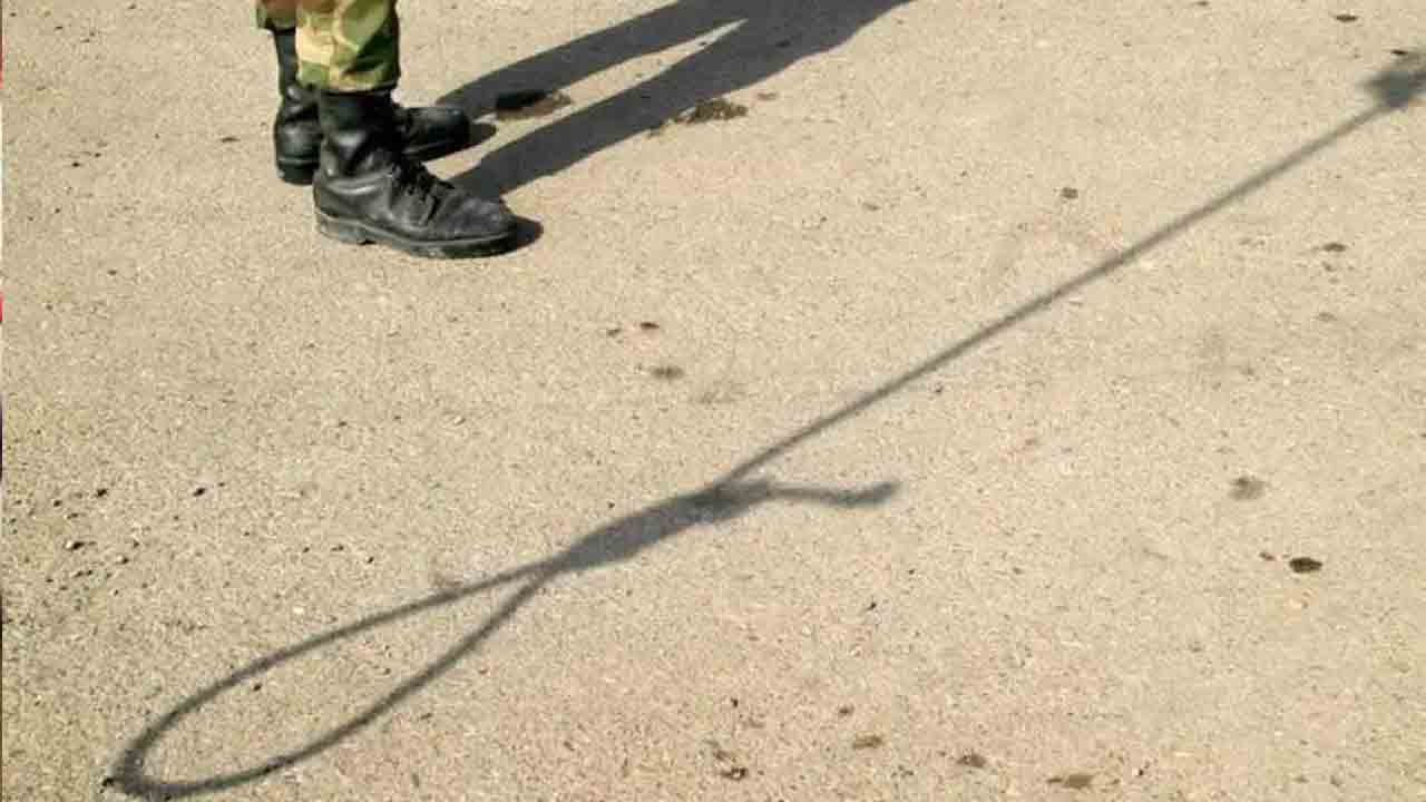 Executions | ఇజ్రాయెల్‌కు రహస్య సమాచారం.. ఇరాన్‌లో వరుస ఉరిశిక్షలు..!