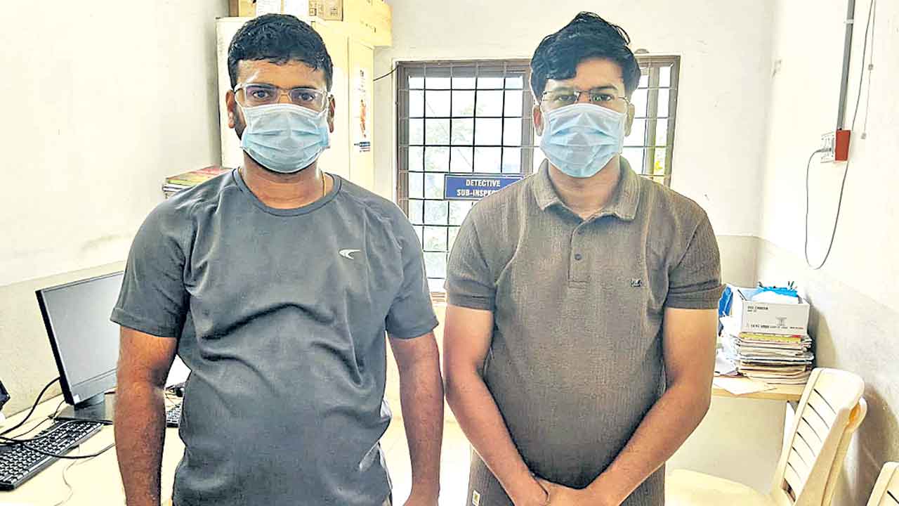 నకిలీ డిగ్రీ సర్టిఫికెట్లు సరఫరా..