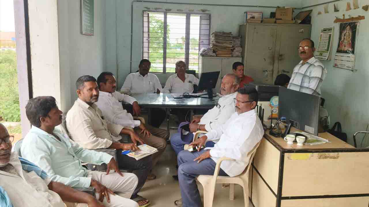 Fertilizers | రైతులకు సరిపడా ఎరువులు పంపించాలి : పీఏసీఎస్ చైర్మన్ సుబ్బ దత్తుమూర్తి