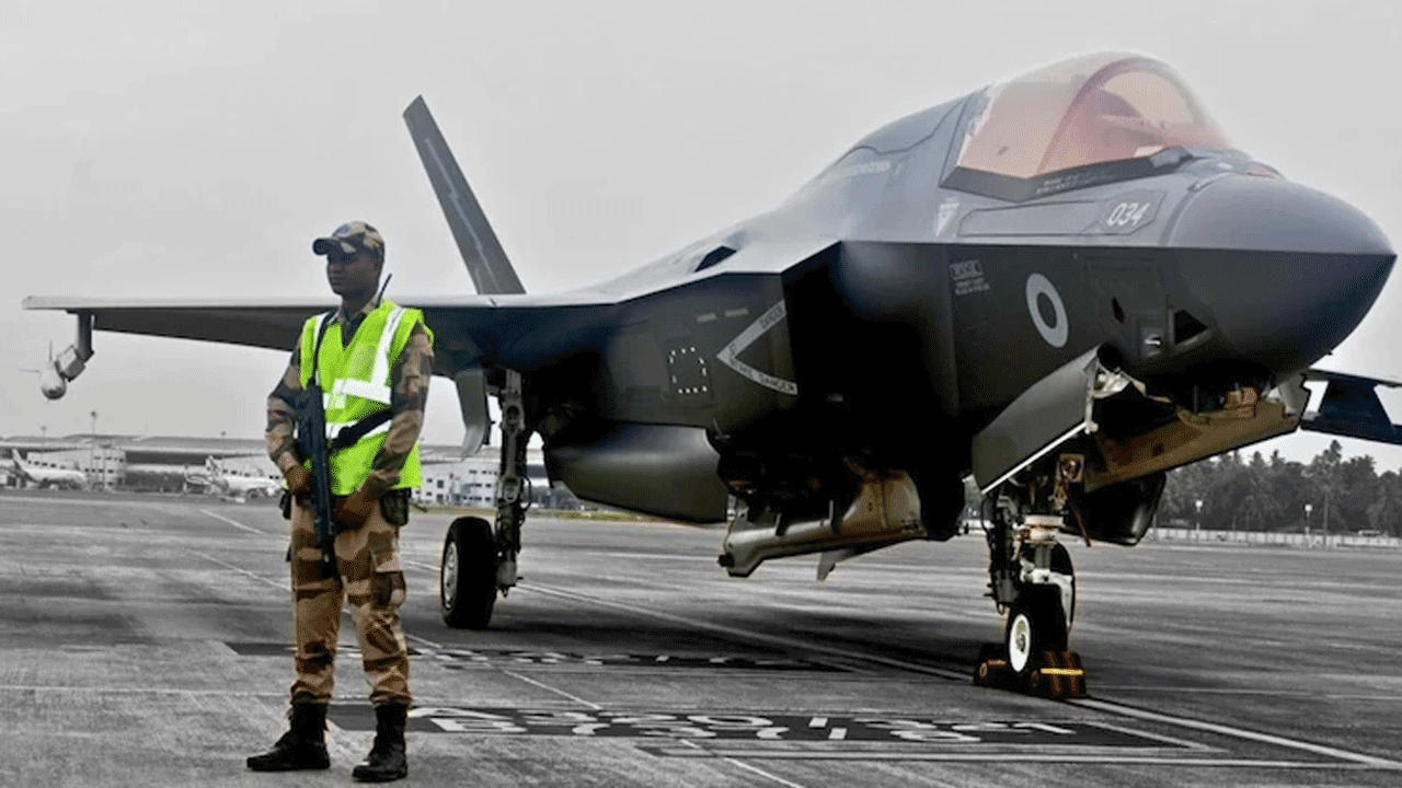 F 35B Fighter Jet | ఆరుబయటే అత్యాధునిక ఫైటర్ జెట్.. ఎయిర్ ఇండియా హ్యాంగర్ స్పేస్ను తిరస్కరించిన బ్రిటన్ నేవీ