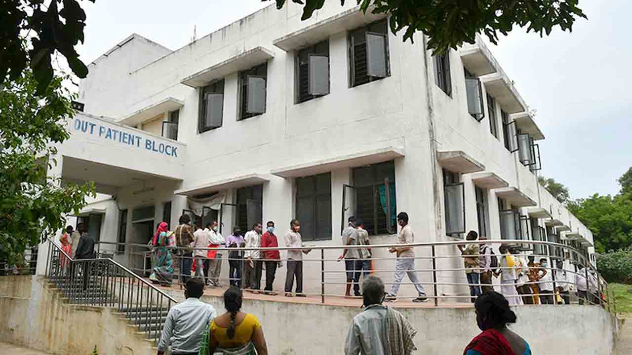 ఎర్రగడ్డ దవాఖానలో ఫుడ్‌పాయిజన్‌.. 70 మందికి అస్వస్థత