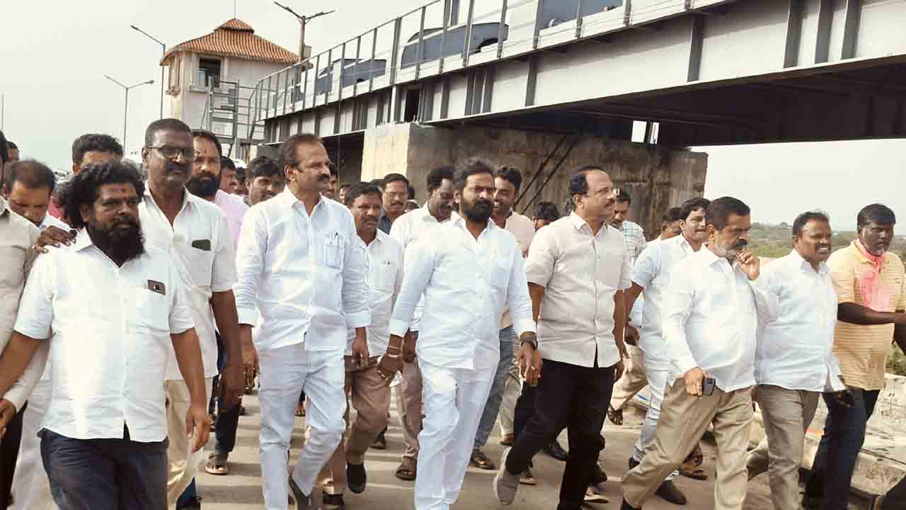 ప్రాజెక్టులపై అవగాహనేది?