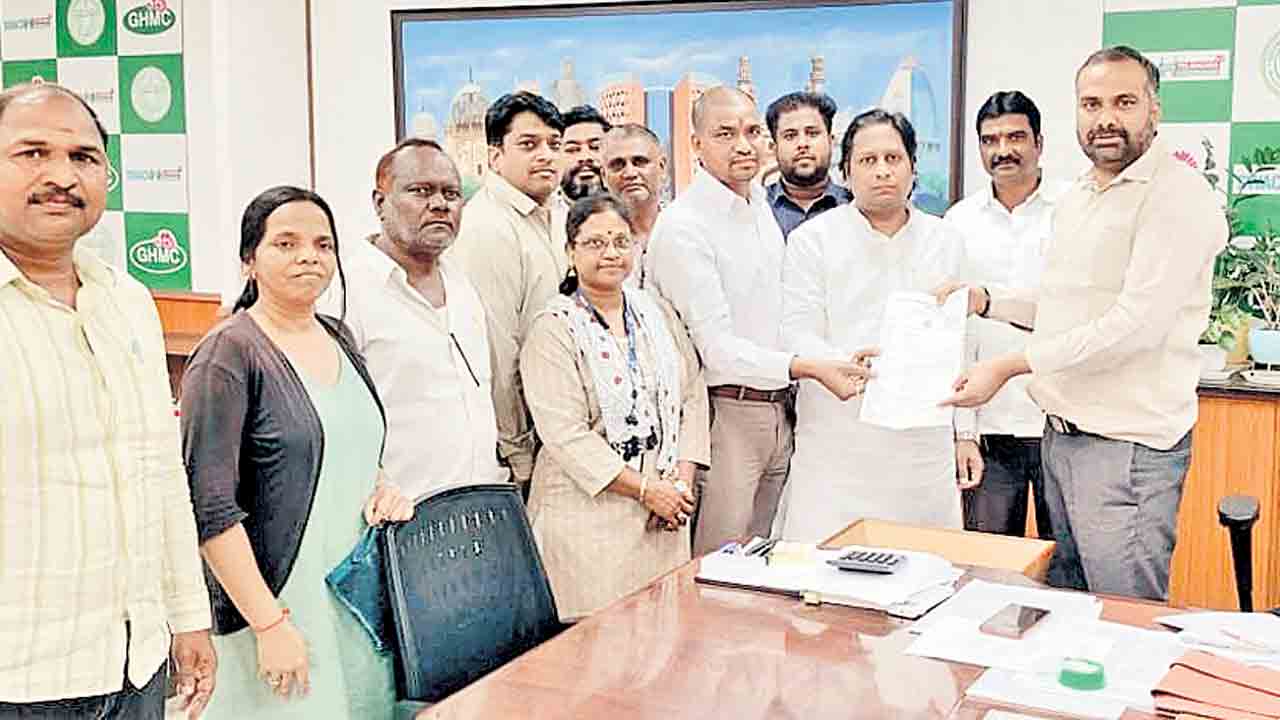 కార్పొరేటర్‌ సీఎన్‌రెడ్డిపై చర్యలు తీసుకోవాలి