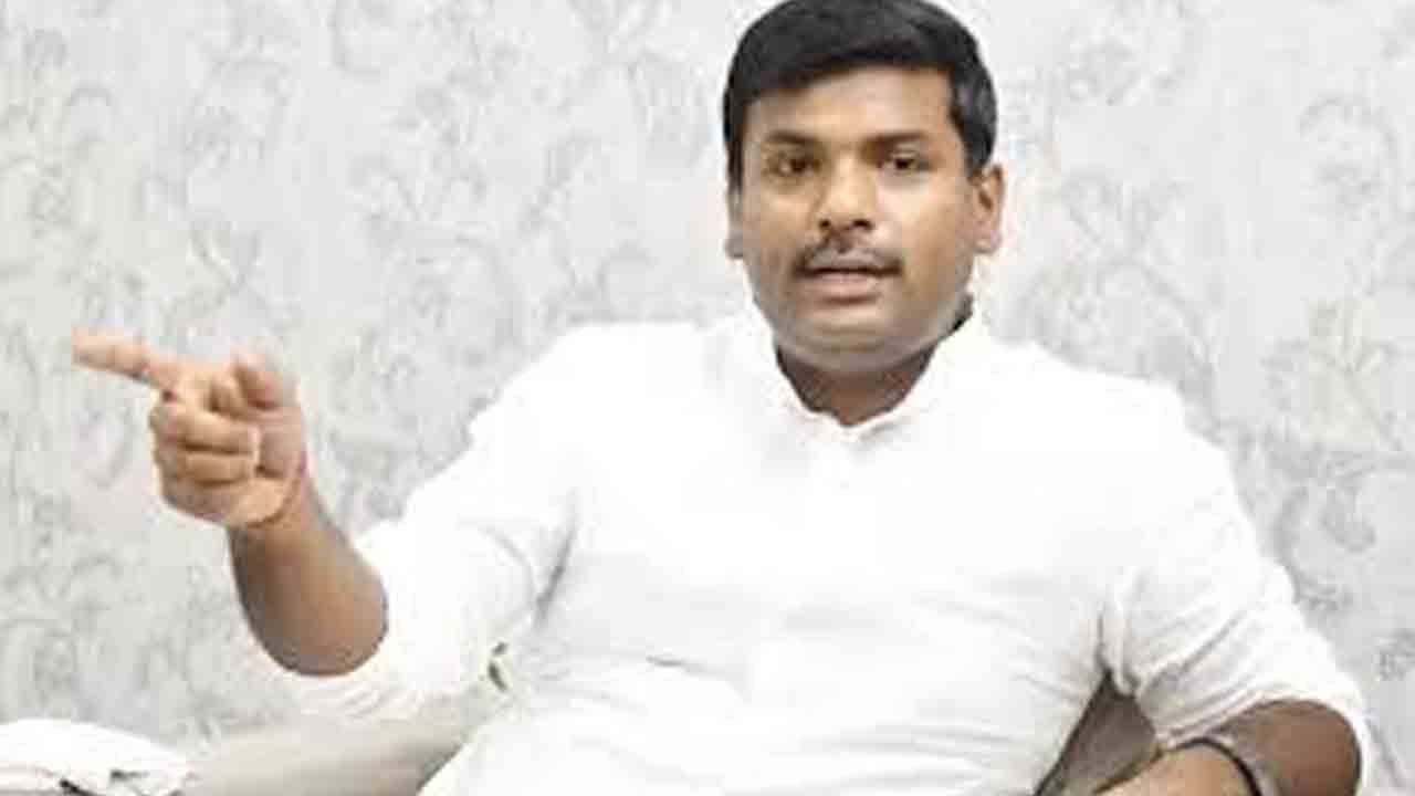 Andhra Pradesh | కూటమి మోసాలపై వెన్నుపోటు పుస్తకం ఆవిష్కరణ