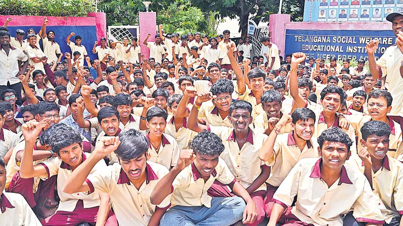 పేద పిల్లల మీదనా.. మీ టాయిలెట్‌ ప్రయోగాలు?