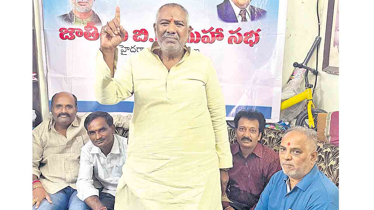 ఫీజు బకాయిలను వెంటనే చెల్లించాలి