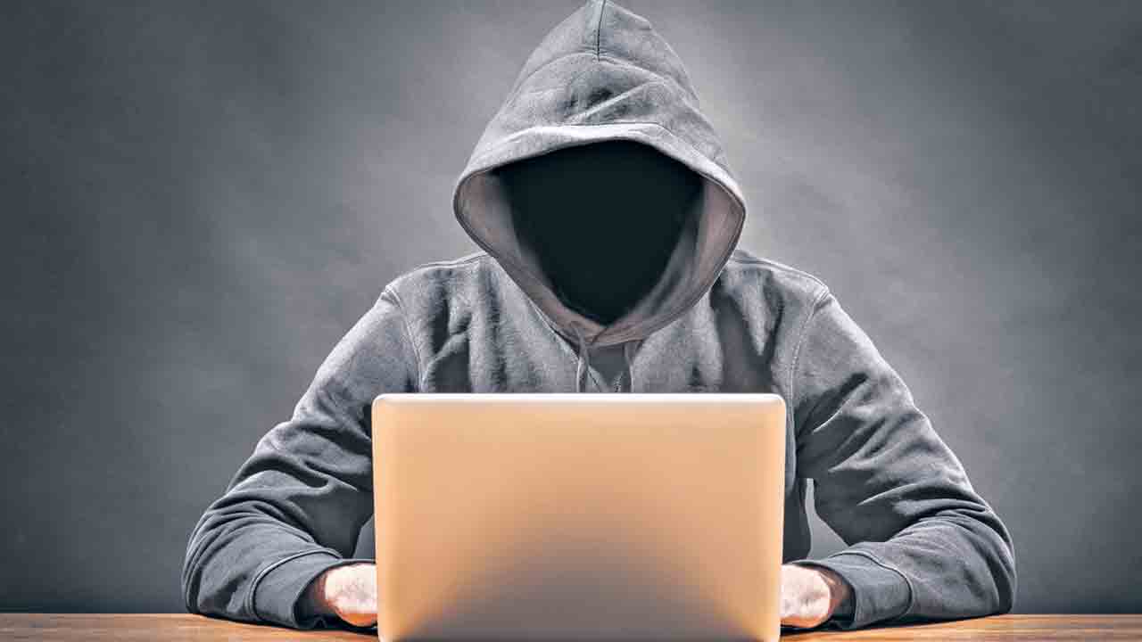 పార్ట్‌టైమ్‌ జాబ్‌ పేరుతో రూ. 3.21 లక్షలు చీటింగ్‌