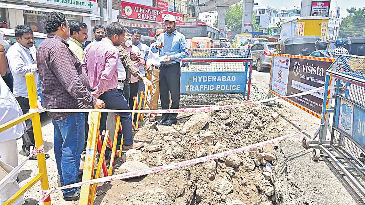 మురుగు కట్టడికి మరమ్మతులు వేగవంతం