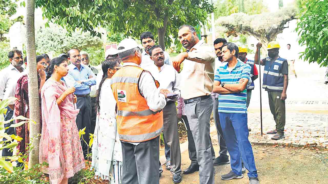 డ్రైనేజీ సమస్యను పరిషరించాలి