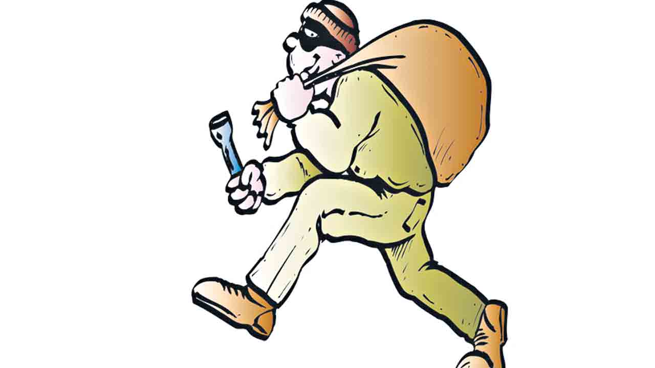 స్టీల్‌షాపులో రూ.48లక్షలు అపహరణ