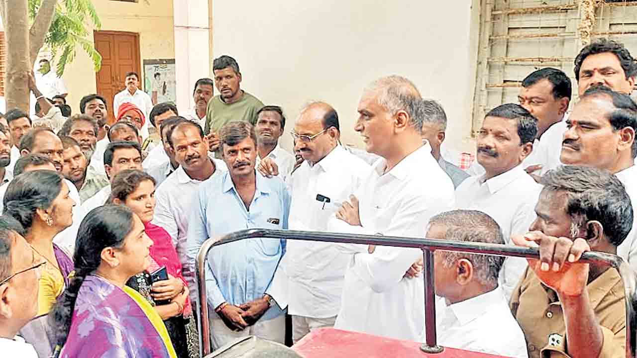 ఏం ఉద్ధరించారని ఉత్సవాలు ?