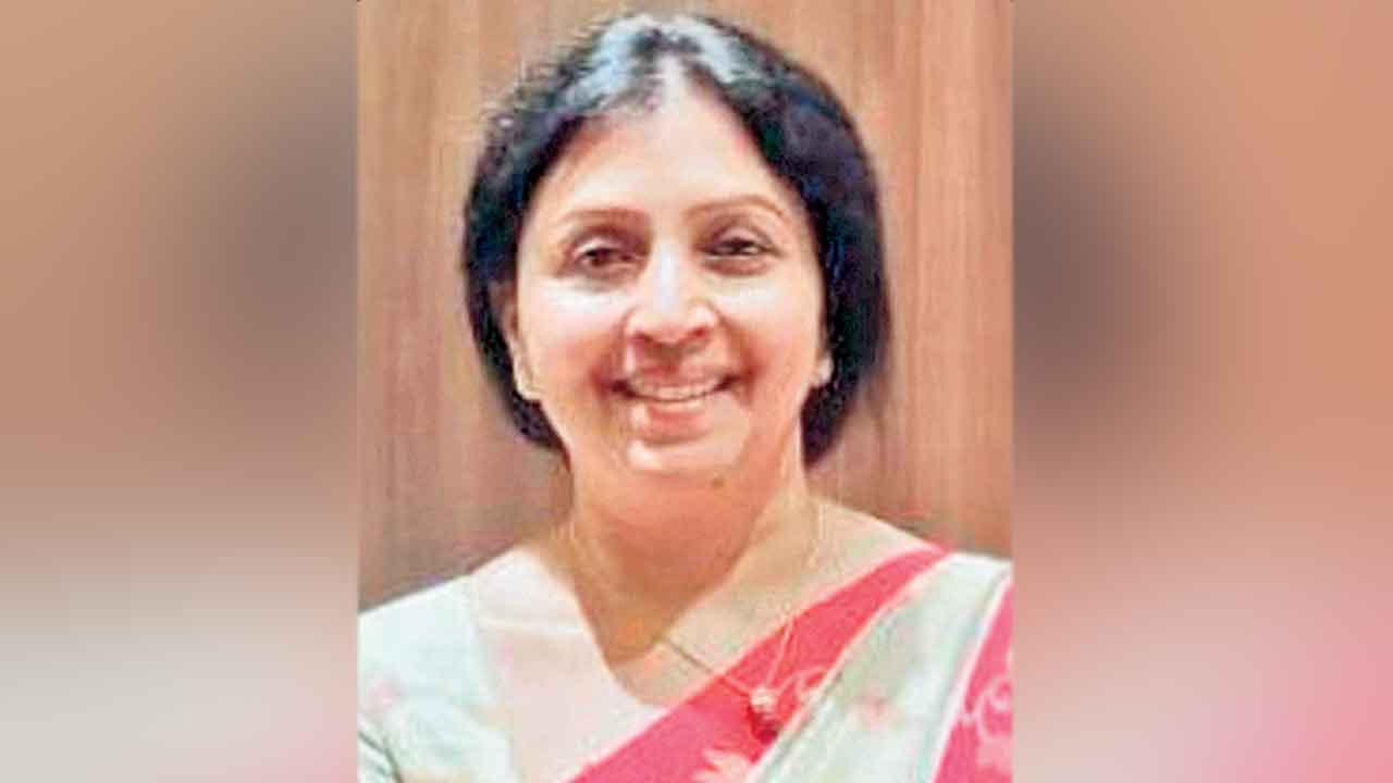 హెచ్‌ఆర్సీ కార్యదర్శిగా కాంతివెస్లీ బాధ్యతలు