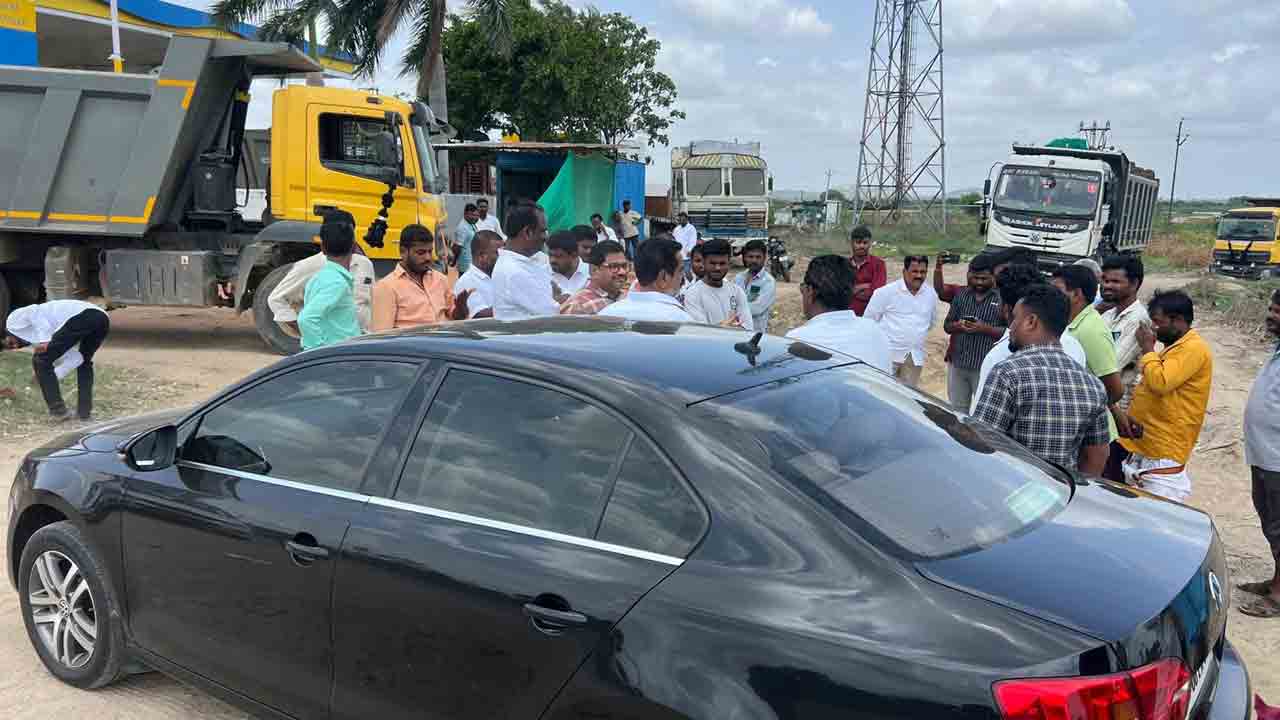 ఒండ్రుమట్టిని ఇటుక బట్టీలకు తరలిస్తారా?