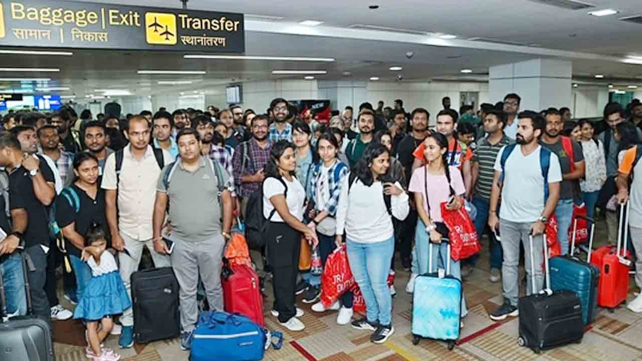 ఇజ్రాయెల్‌లోని మన పౌరులను రప్పించేందుకు నిర్ణయం