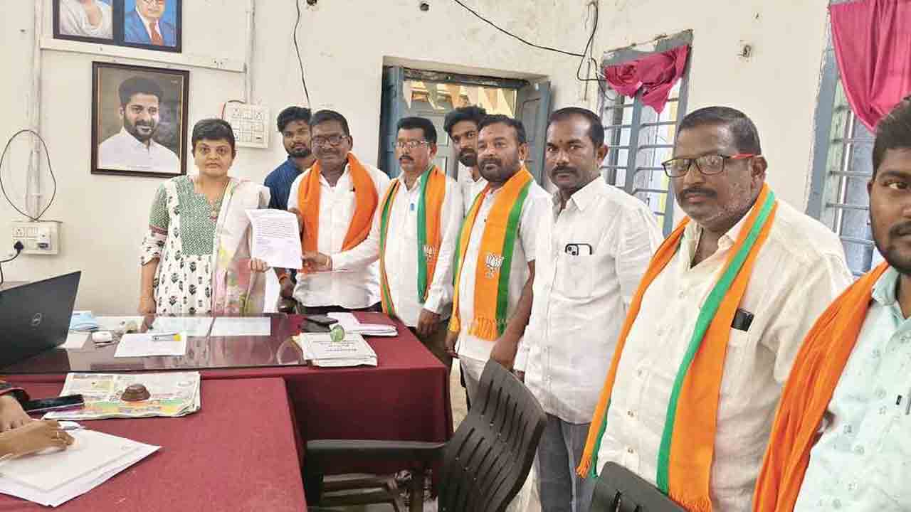 Indiramma Houses | ఇందిరమ్మ ఇళ్ల ఎంపికలో ఎస్టీలకు అన్యాయం