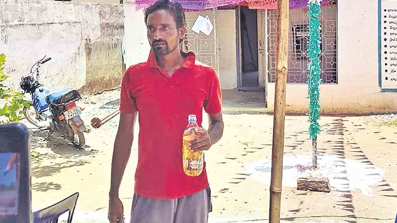 ఇందిరమ్మ ఇల్లు రాలేదని తీవ్ర మనస్తాపం