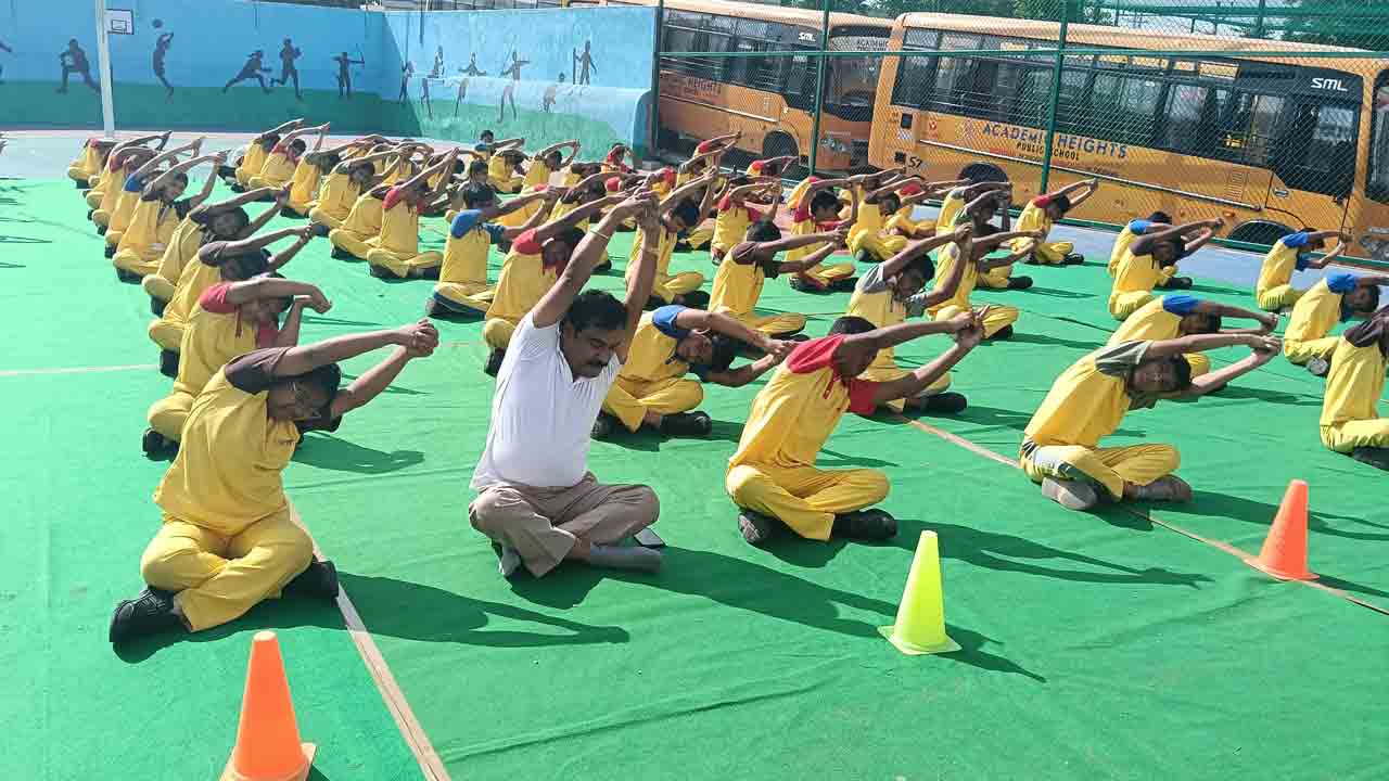International Yoga day | విద్యార్థుల యోగాసనాలు.. ఉప్పల్‌ పరిధిలో ఘనంగా యోగా డే