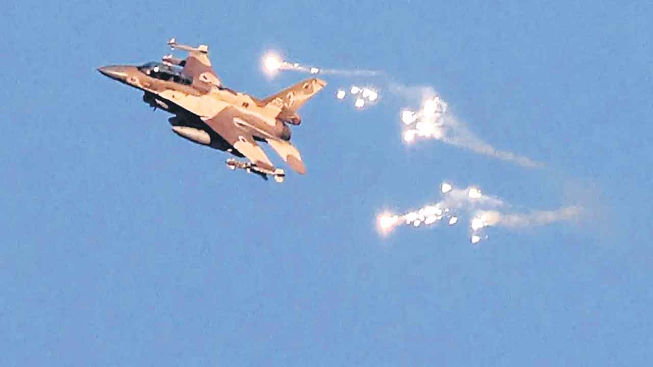 ఇరాన్‌ అణు పరిశోధనా కేంద్రంపై దాడి.. 60కి పైగా ఫైటర్‌ జెట్లతో ఇజ్రాయెల్‌ దాడి