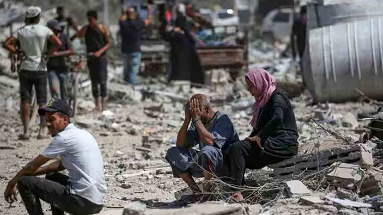 Israel strikes | గాజాపై ఇజ్రాయెల్‌ భీకర దాడులు.. 40 మంది పాలస్తీనియన్లు మృతి