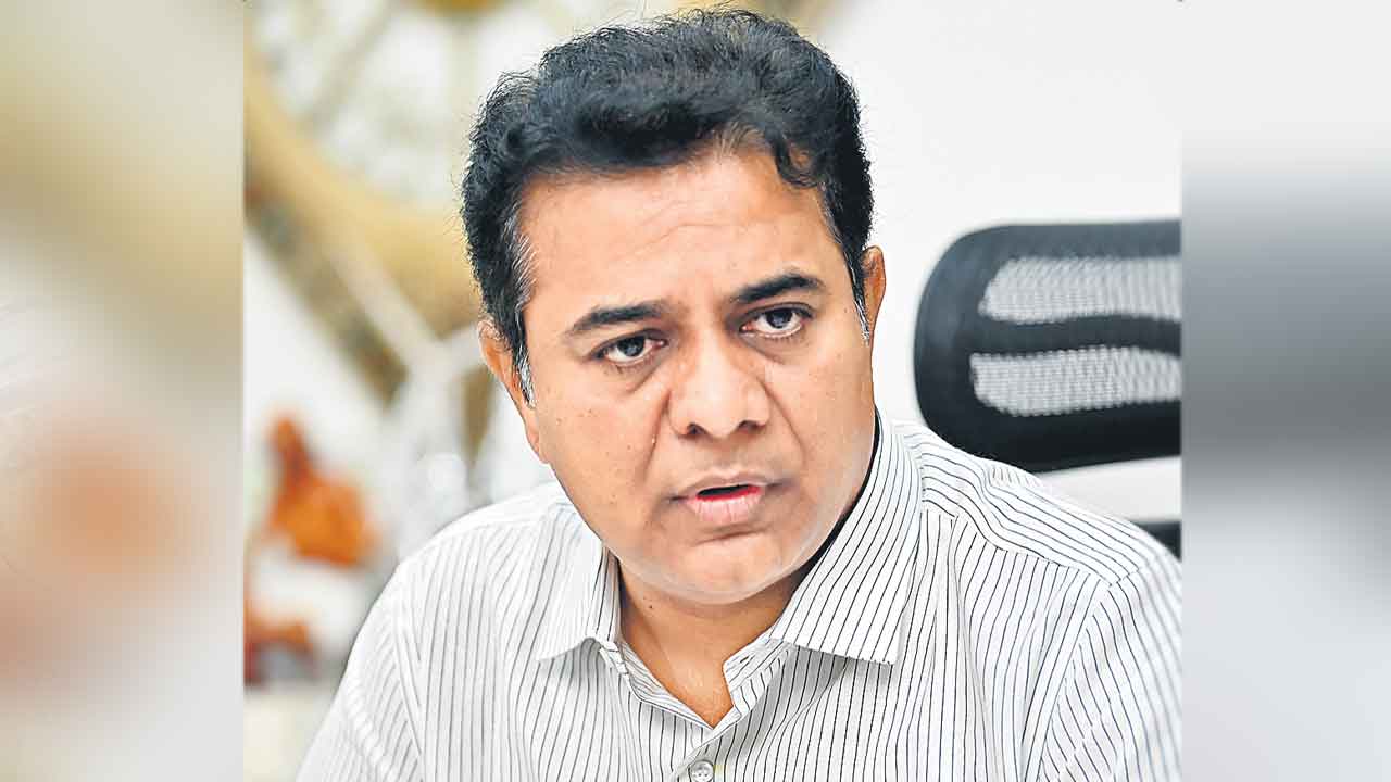 ఆదివాసీలపై దాడి అమానుషం.. కేటీఆర్‌ మండిపాటు