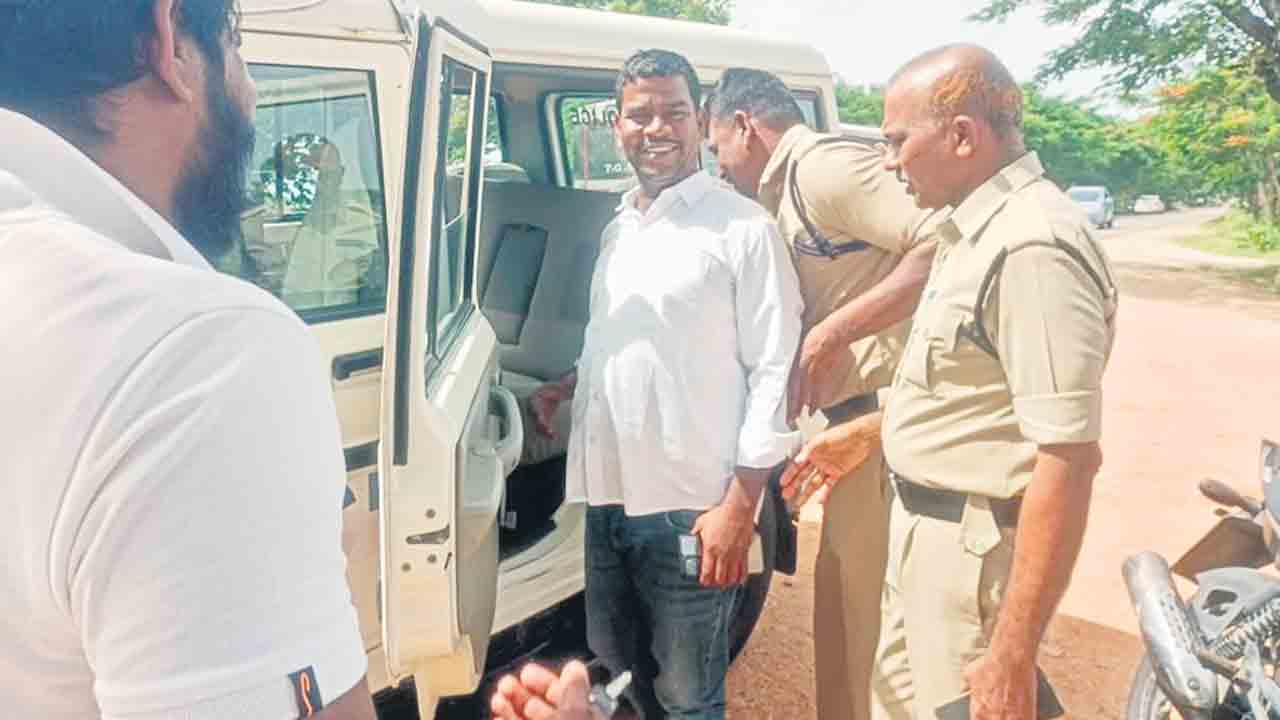 బీఆర్‌ఎస్‌ నేతల ముందస్తు అరెస్ట్‌