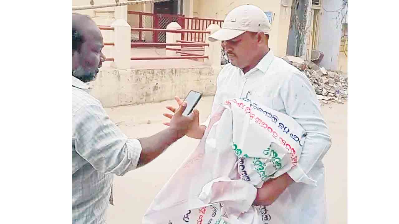 స్టే ఉన్నా కూల్చడం సమంజసమేనా?