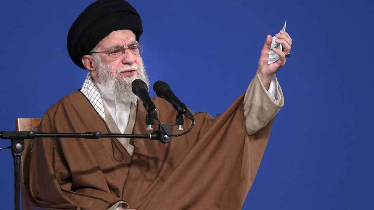 యుద్ధంలో మేమే గెలిచాం.. అమెరికాకు చెంపపెట్టు: ఖమేనీ