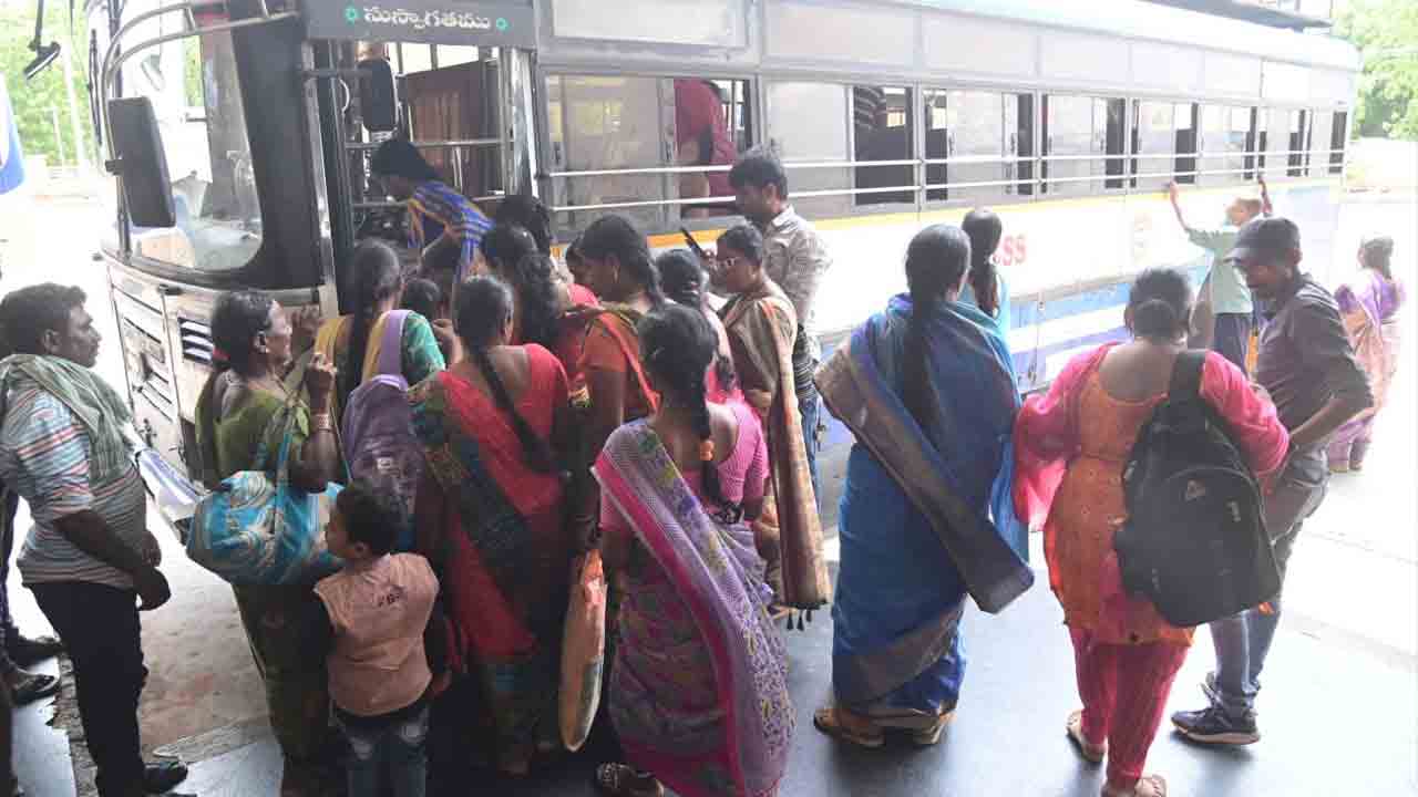 బస్సెక్కితే బాదుడే