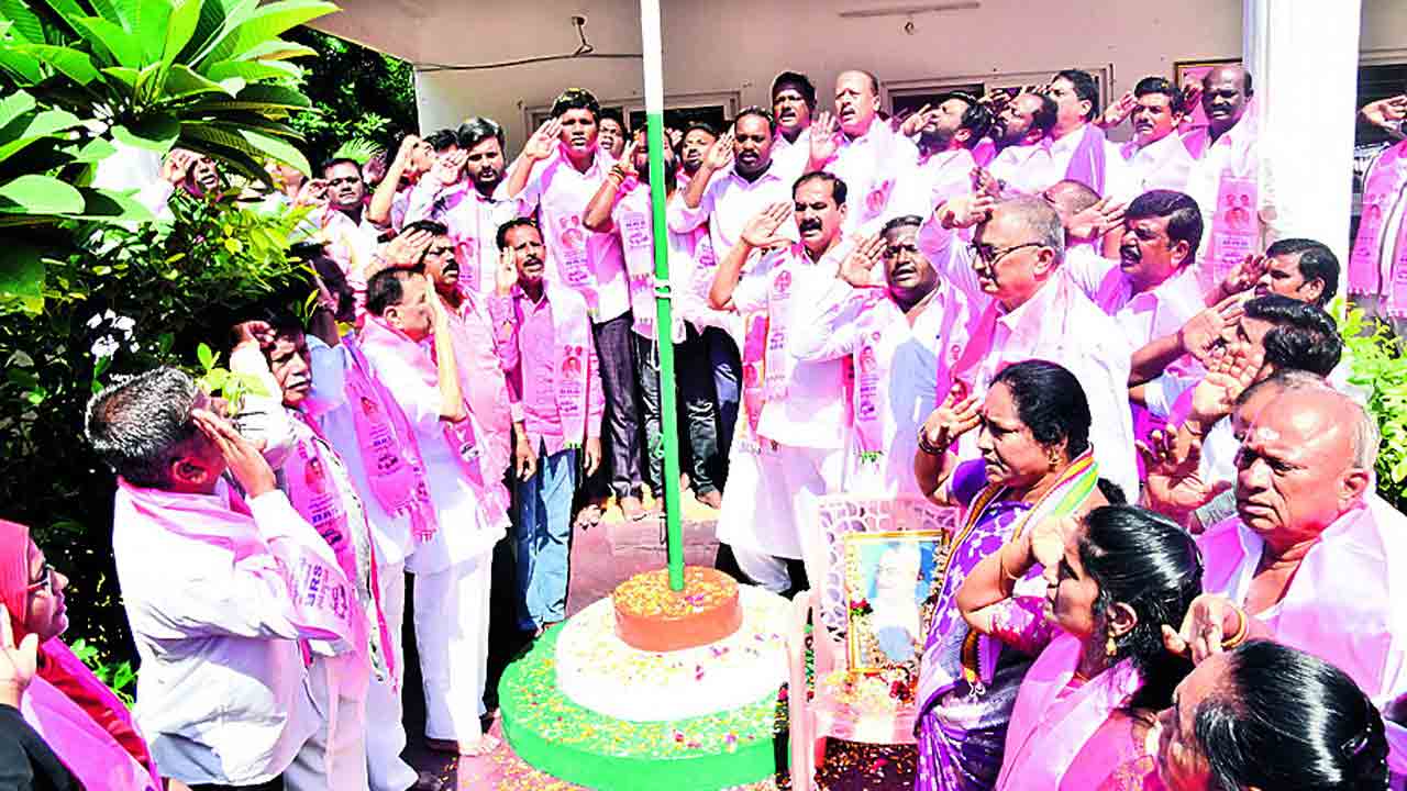 తెలంగాణకు శాపం కాంగ్రెస్సే..