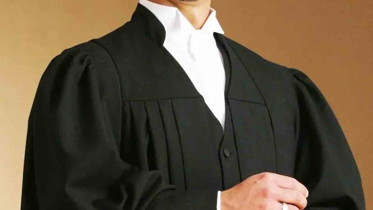 విధులు బహిష్కరించిన న్యాయవాదులు