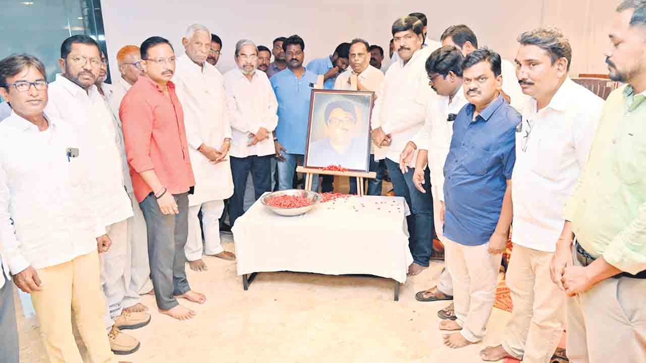 ప్రజల మనిషి మునీర్‌