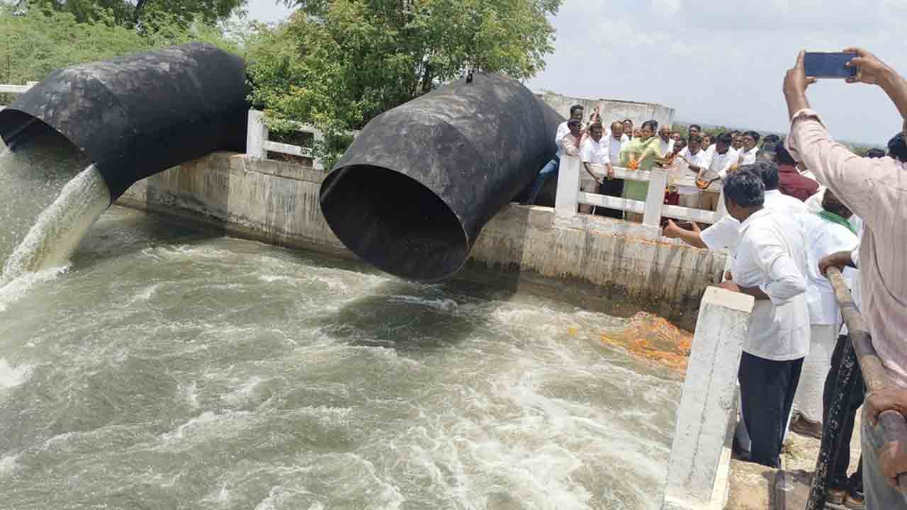 Water Released | తీలేరు పంప్ హౌస్ నుంచి కోయిల్ సాగర్‌కు నీటి విడుదల