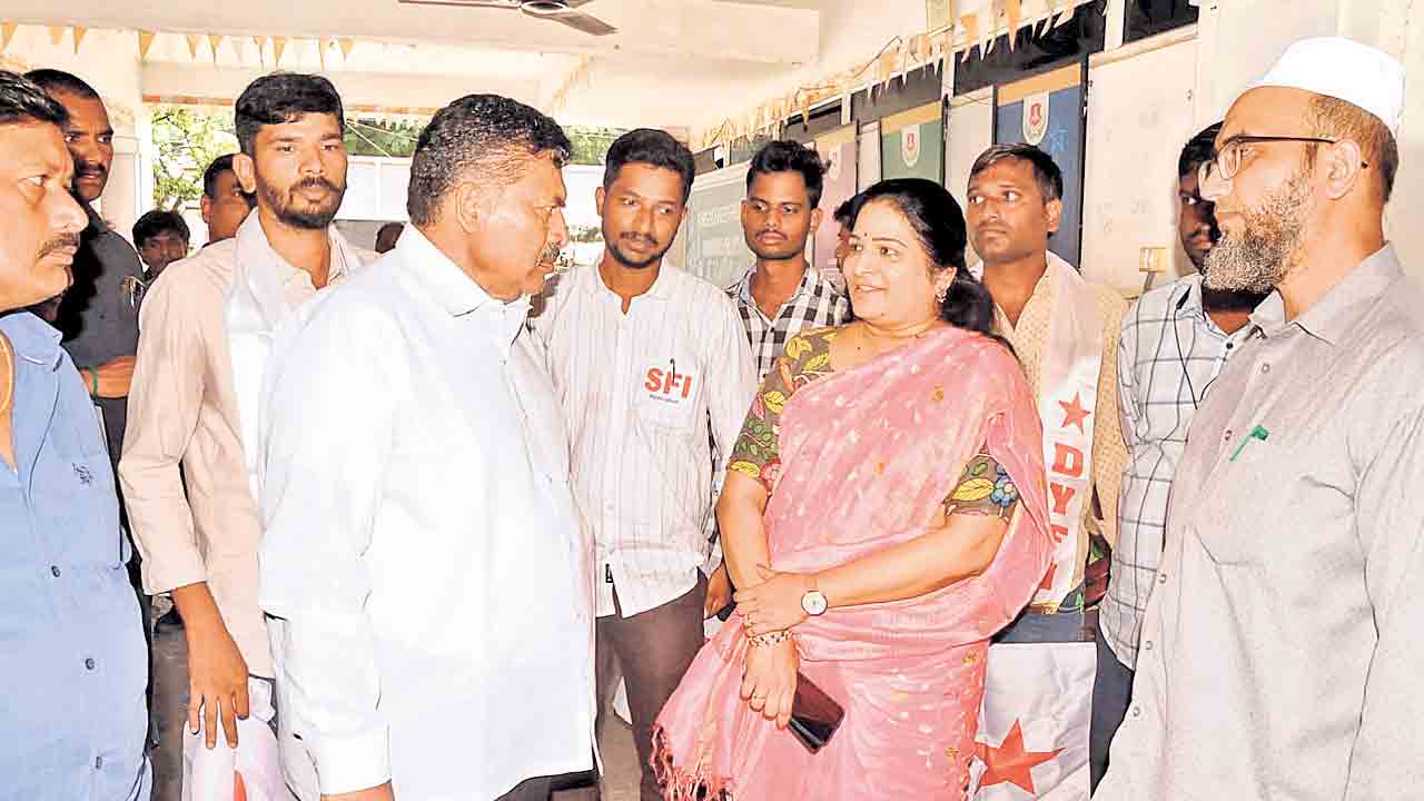 గురుకులాలను గాలికొదిలేసిన సర్కార్‌