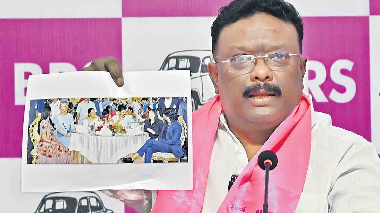 ‘మిస్‌ బిహేవ్‌’పై ఆర్టీఐకి దరఖాస్తు