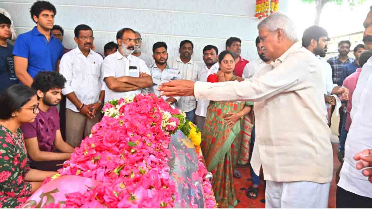 మాగంటి మృతి తీరని లోటు