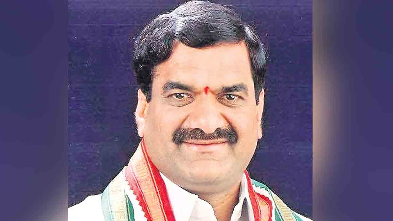 పది ఉమ్మడి జిల్లాలకు మంత్రి పదవి ఇవ్వాలి.. ఇచ్చిన జిల్లాలకే రెండు, మూడు పదవులా..? ఎమ్మెల్యే మల్రెడ్డి రంగారెడ్డి