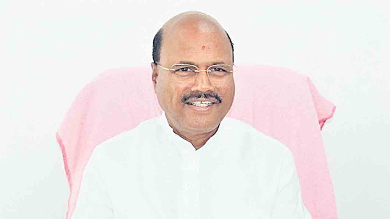 అమరుల త్యాగాలు స్మరించుకుందాం..