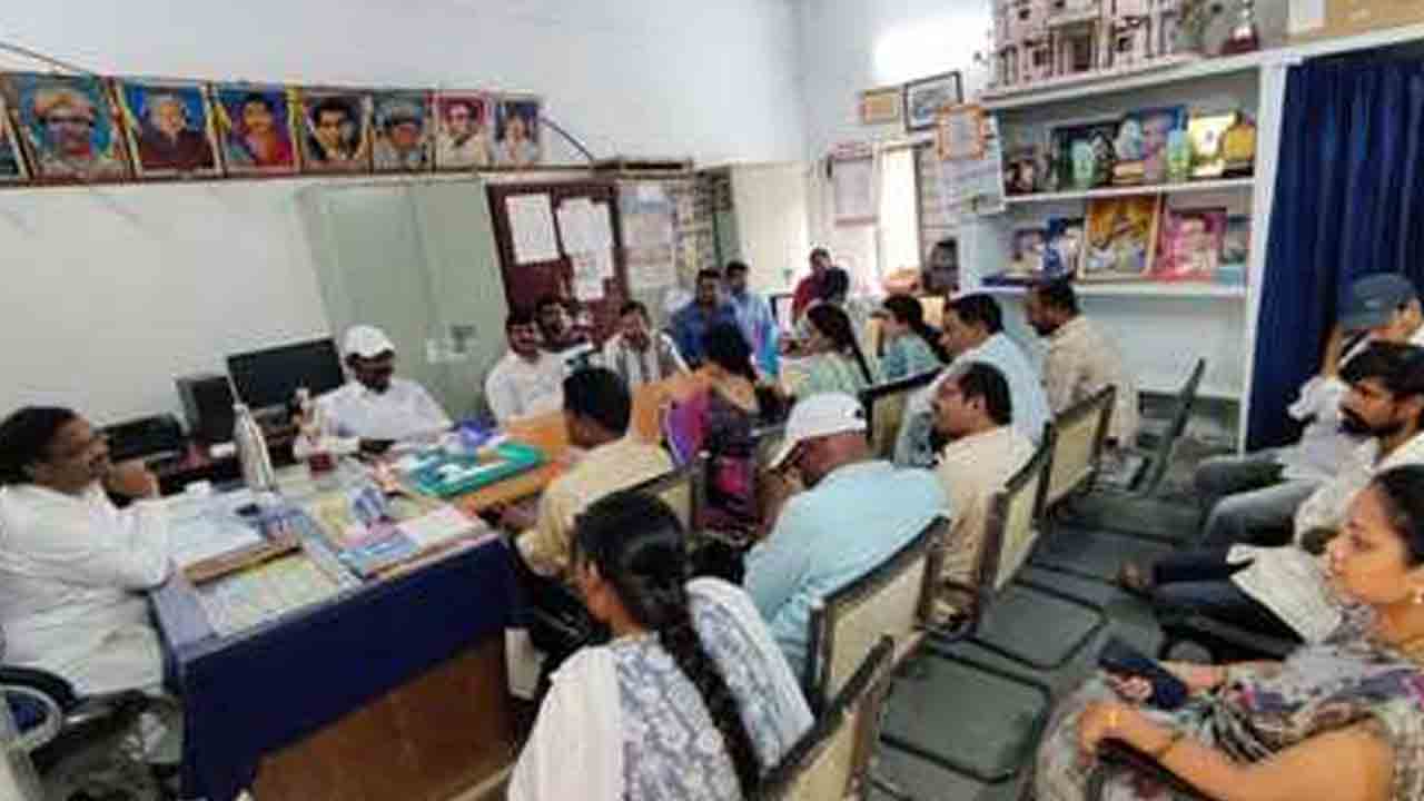 Best results | ప్రభుత్వ జూనియర్‌ కళాశాల ఉత్తమ ఫలితాలు సాధించడం అభినందనీయం