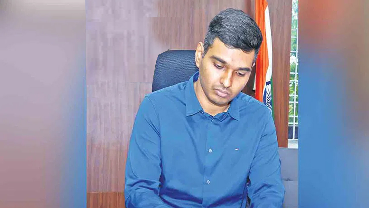 చదువుతోనే భవిష్యత్తు : మేడ్చల్ కలెక్టర్ మిక్కిలినేని మను చౌదరి