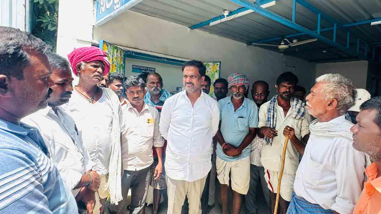 కార్యకర్త కుటుంబానికి అండగా ఉంటాం