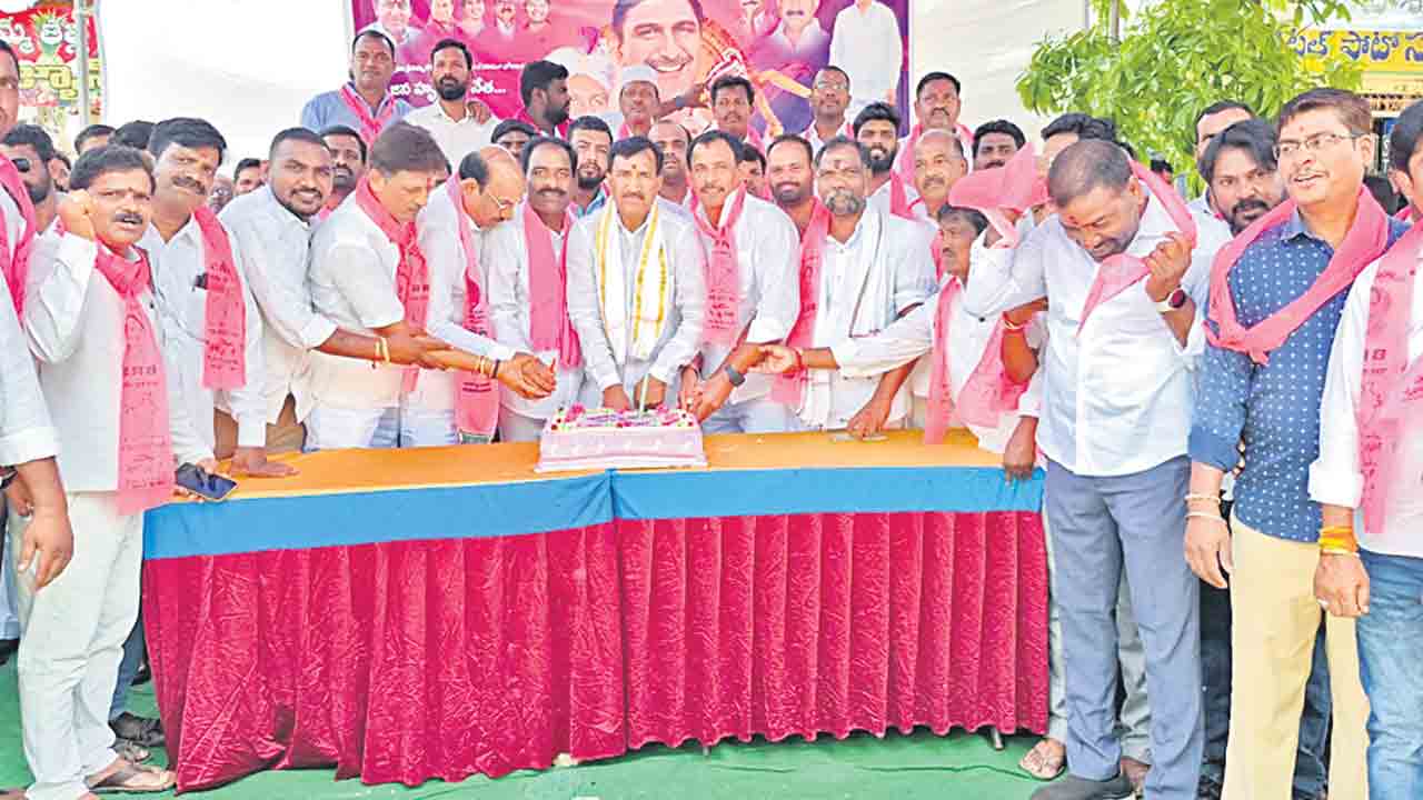 వర్ధిల్లు వందేండ్లు