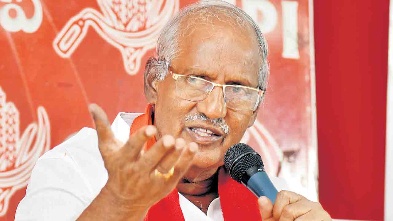 కాళేశ్వరం వృథా అని అనలే.. తుమ్మిడిహెట్టి వద్ద కొత్త ప్రాజెక్టును నిర్మించాలి