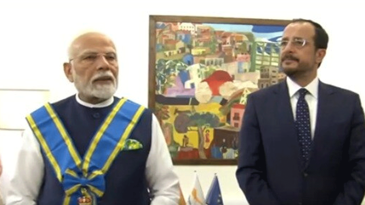 PM Modi | ప్రధాని మోదీకి అరుదైన గౌరవం.. అత్యున్నత పురస్కారంతో సత్కరించిన సైప్రస్‌