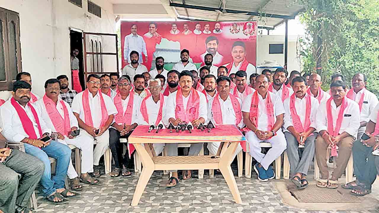 కాంగ్రెస్‌ను బొందపెట్టాలి