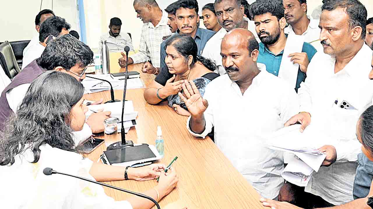 అధికారులు పరిధి దాటి ప్రవర్తిస్తున్నారు..
