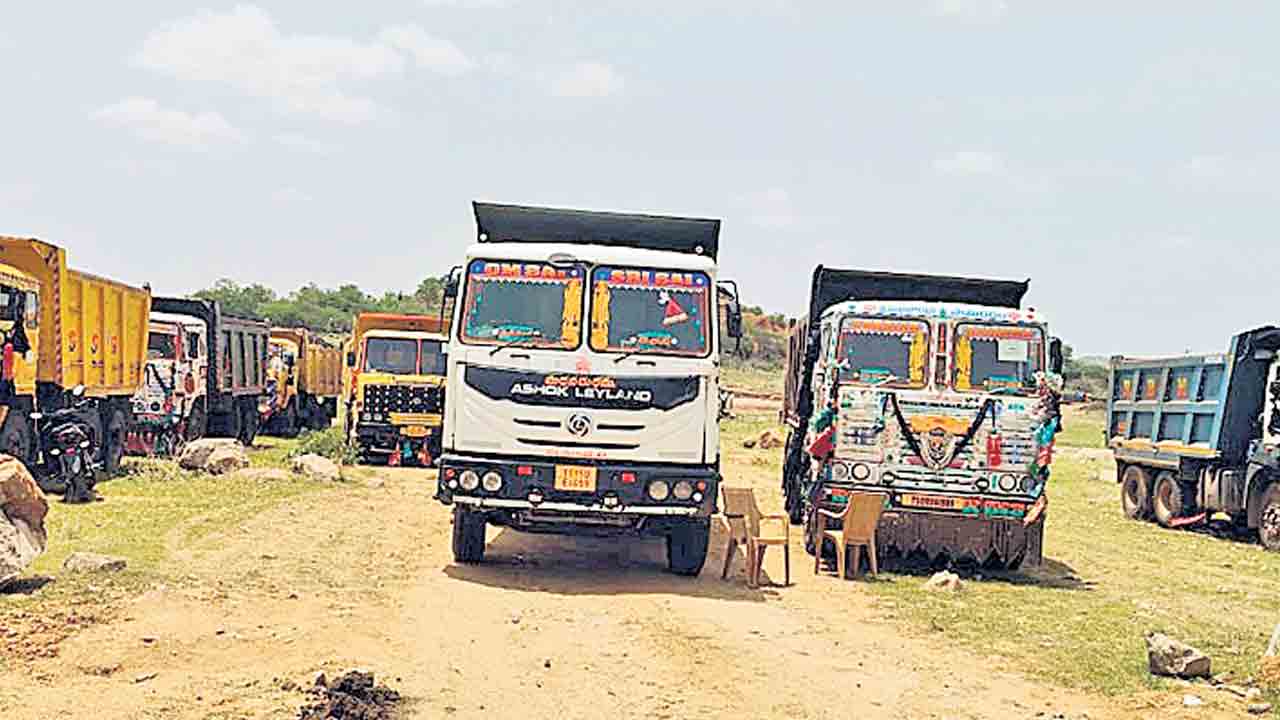 తాంబూలాలు ఇచ్చేశాం.. తవ్వుకోండి..!