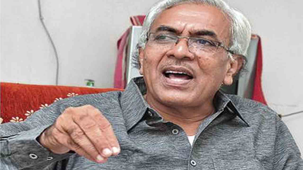 విద్యార్థులు ఊరికి మంచిపేరు తీసుకురావాలి